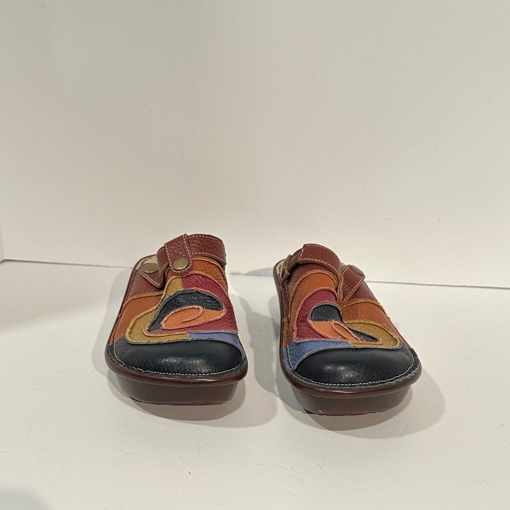 Spring Step Leather Clog - Picture 3 of 5